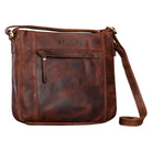 Schultertasche in cognac Leder mit vorderem Reißverschlussfach aus der schrägen Frontalperspektive